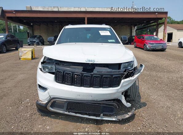 1C4RJFBG2JC450086 2018 JEEP GRAND CHEROKEE Белый Вид задней части салона