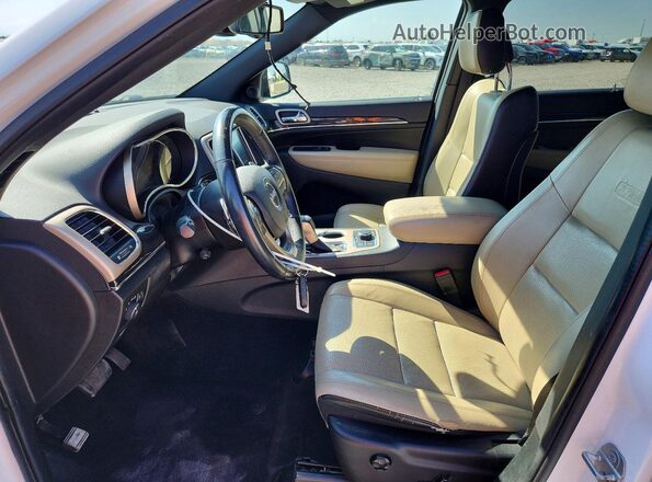 1C4RJFBG3GC456794 2016 JEEP GRAND White Front interior view