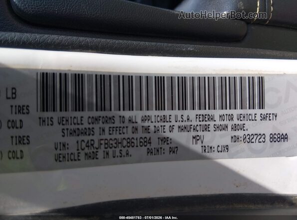 1C4RJFBG3HC861684 2017 JEEP GRAND CHEROKEE White Engine compartment view