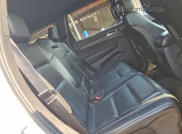 1C4RJFBG4HC744471 2017 JEEP GRAND White Вид задньої частини салону
