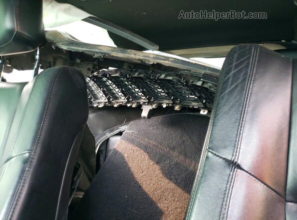 1C4RJFBG4JC335280 2018 JEEP GRAND White Rear seats view