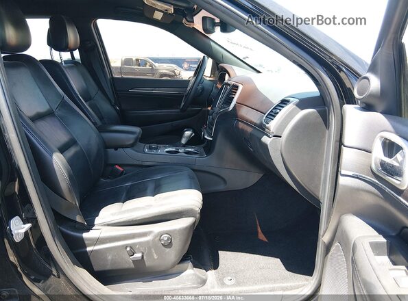 1C4RJFBG4JC508781 2018 JEEP GRAND CHEROKEE Черный Вид салона спереди