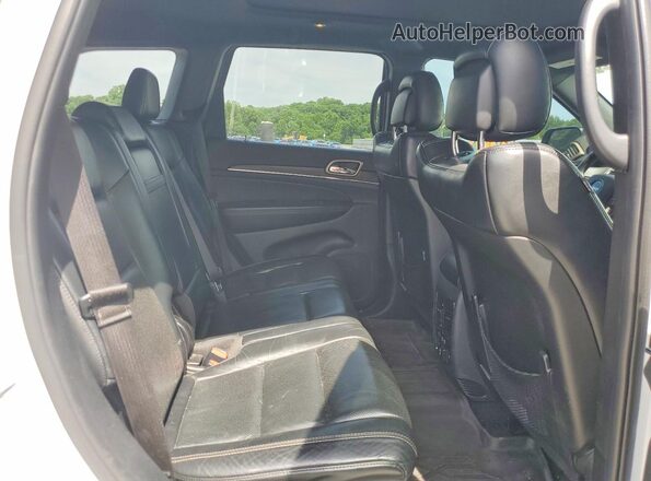 1C4RJFBG5HC602016 2017 JEEP GRAND White Vista interior trasera