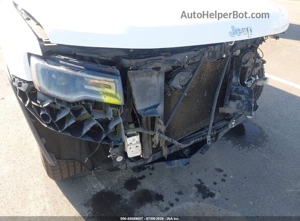 1C4RJFBG6HC831353 2017 JEEP GRAND CHEROKEE White Front view
