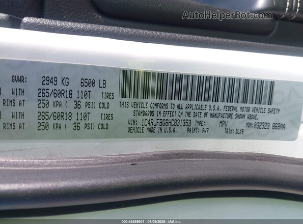 1C4RJFBG6HC831353 2017 JEEP GRAND CHEROKEE White Engine compartment view