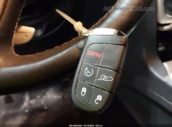 1C4RJFBG6HC864692 2017 JEEP GRAND CHEROKEE Серебряный Вид панели приборов
