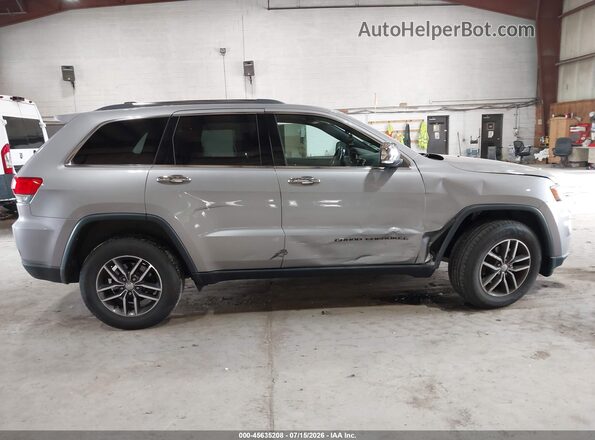 1C4RJFBG6HC864692 2017 JEEP GRAND CHEROKEE Серебряный Вид задней части салона