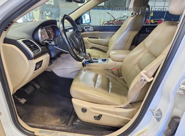 1C4RJFBG6JC427412 2018 JEEP GRAND White წინა სალონის ხედი