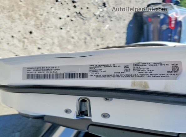 1C4RJFBG6MC510990 2021 JEEP GRAND White 360 interior view