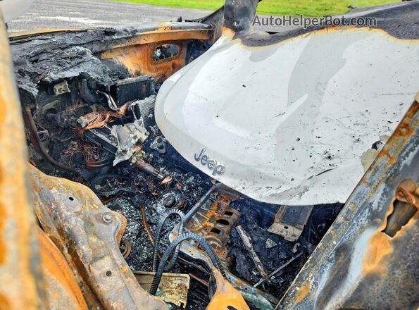 1C4RJFBG8KC799321 2019 JEEP GRAND Burn წინა სალონის ხედი
