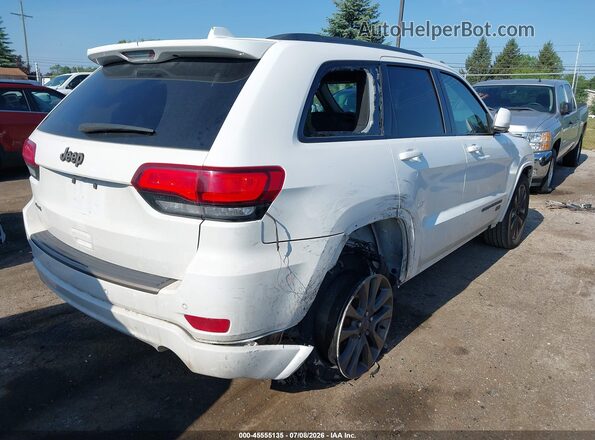 1C4RJFBG9HC615948 2017 JEEP GRAND CHEROKEE White Trasero derecho