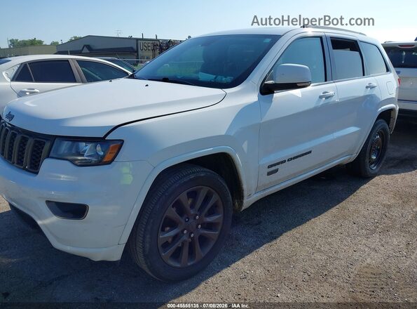 1C4RJFBG9HC615948 2017 JEEP GRAND CHEROKEE White Vista tres cuartos delantera izquierda