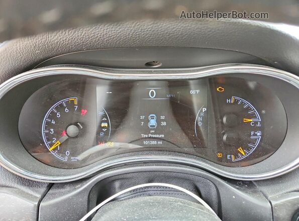 1C4RJFBG9JC370574 2018 JEEP GRAND Black Instrument cluster view