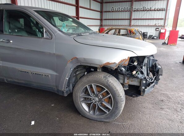 1C4RJFBGXHC667783 2017 JEEP GRAND CHEROKEE Gray Rear interior view