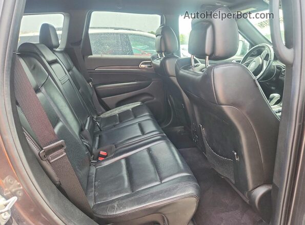 1C4RJFBGXJC303868 2018 JEEP GRAND Gray Rear interior view