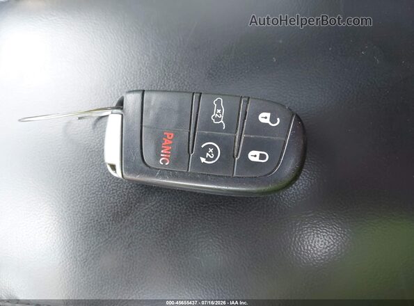 1C4RJFBT1KC694620 2019 JEEP GRAND CHEROKEE Белый Вид панели приборов