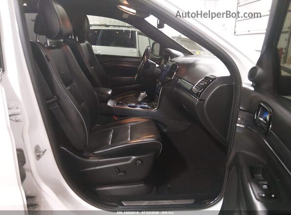 1C4RJFCG2LC316048 2020 JEEP GRAND CHEROKEE White Front interior view