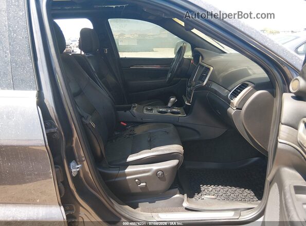 1C4RJFCG3JC324768 2018 JEEP GRAND CHEROKEE Gray Widok wnętrza z przodu