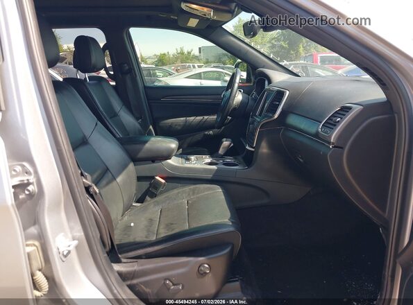 1C4RJFCG6JC215124 2018 JEEP GRAND CHEROKEE Gray Vista interior delantera