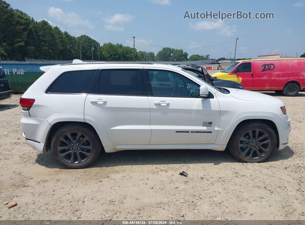 1C4RJFCG7JC195451 2018 JEEP GRAND CHEROKEE White უკანა სალონის ხედი
