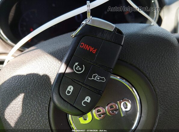 1C4RJFCGXJC215630 2018 JEEP GRAND CHEROKEE White Առջևի վահանակի տեսք