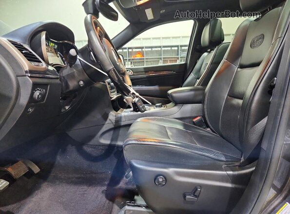 1C4RJFCT2HC835640 2017 JEEP GRAND Gray Front interior view