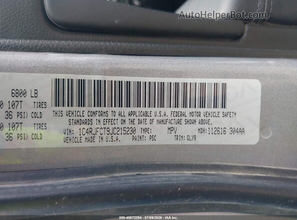 1C4RJFCT9JC215230 2018 JEEP GRAND CHEROKEE Silver ძრავის განყოფილების ხედი