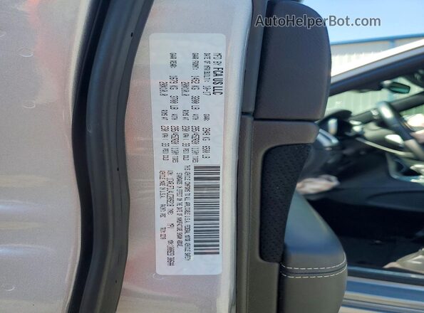 1C4RJFDJ4JC209218 2018 JEEP GRAND Silver 360 interior view