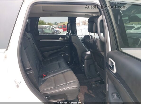 1C4RJFJG2JC227628 2018 JEEP GRAND CHEROKEE White VIN կոդի պիտակի տեսք
