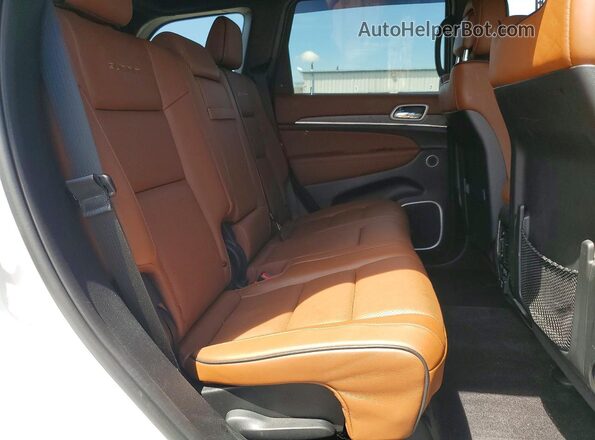 1C4RJFJG8JC334456 2018 JEEP GRAND White Widok wnętrza z tyłu