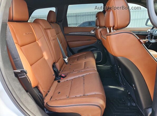 1C4RJFJT7HC879975 2017 JEEP GRAND White Vista de los asientos traseros