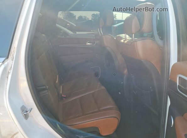 1C4RJFJT8JC102808 2018 JEEP GRAND Белый Вид задней части салона