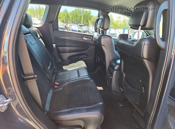1C4RJFLG0JC137987 2018 JEEP GRAND Серый Вид задней части салона