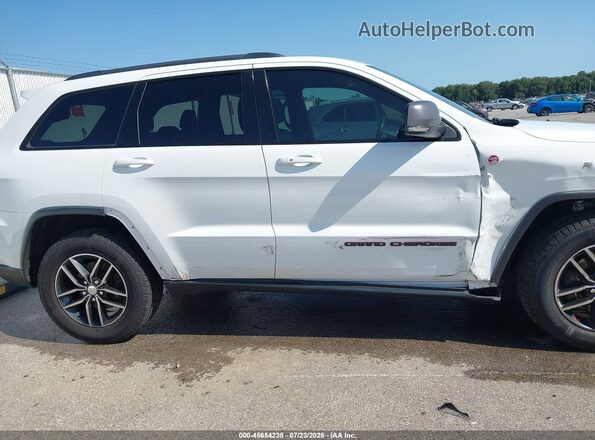 1C4RJFLG1HC601637 2017 JEEP GRAND CHEROKEE White Front view