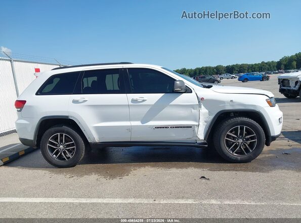 1C4RJFLG1HC601637 2017 JEEP GRAND CHEROKEE White Rear interior view