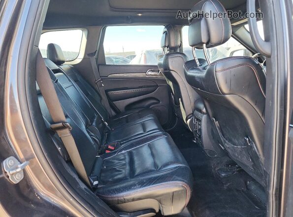 1C4RJFLG2HC932873 2017 JEEP GRAND Gray Widok wnętrza z tyłu