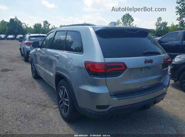 1C4RJFLG4LC217361 2020 JEEP GRAND CHEROKEE Silver Trasero izquierdo