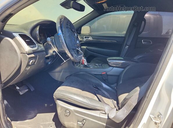 1C4RJFN9XKC563864 2019 JEEP GRAND White Widok wnętrza z przodu