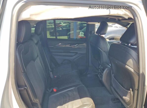 1C4RJHAG8P8766360 2023 JEEP GRAND Silver უკანა სალონის ხედი