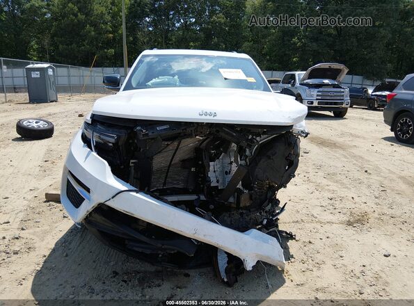 1C4RJHBG0PC533410 2023 JEEP GRAND CHEROKEE White Widok wnętrza z tyłu