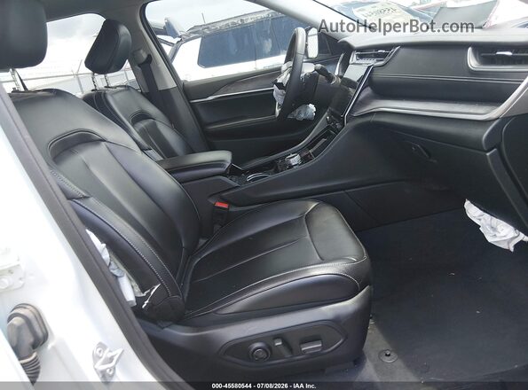 1C4RJHBG2PC543338 2023 JEEP GRAND CHEROKEE White Widok wnętrza z przodu