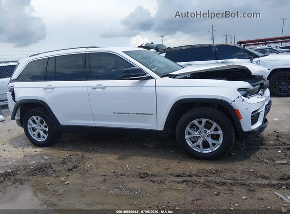 1C4RJHBG2PC543338 2023 JEEP GRAND CHEROKEE White Widok wnętrza z tyłu