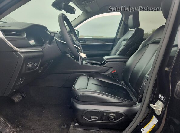 1C4RJHBG5PC607002 2023 JEEP GRAND Black Front interior view