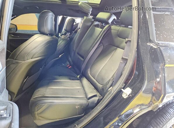 1C4RJHBR0TC283016 2026 JEEP GRAND Black Widok wnętrza z tyłu
