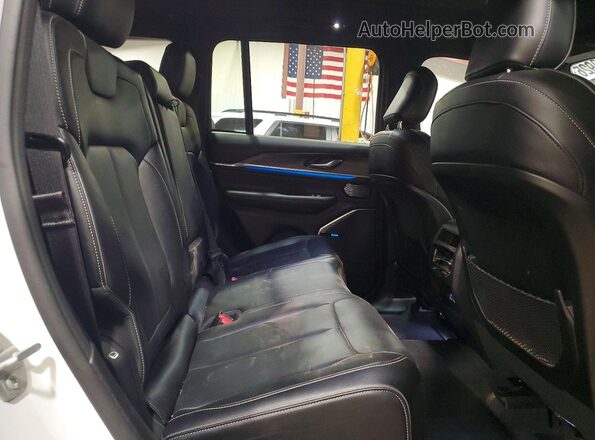 1C4RJHDG0N8588307 2022 JEEP GRAND White Սալոնի հետևի տեսք