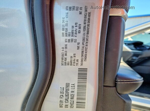 1C4RJJBGXP8879930 2023 JEEP GRAND Silver Widok wnętrza 360 stopni