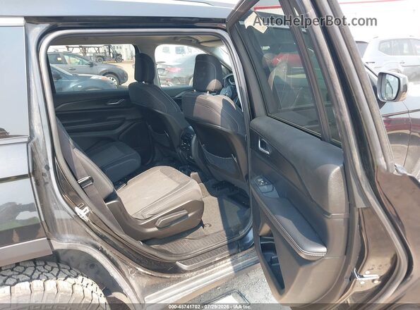 1C4RJKAGXP8839645 2023 JEEP GRAND CHEROKEE L Black VIN կոդի պիտակի տեսք