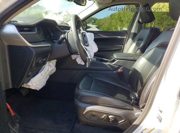 1C4RJKBG0P8754084 2023 JEEP GRAND White Front interior view