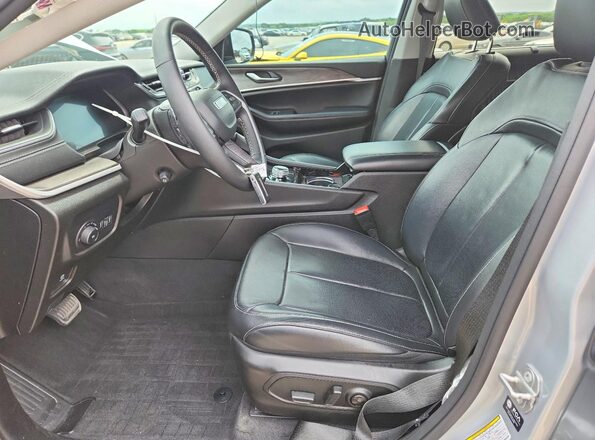 1C4RJKBG1N8564498 2022 JEEP GRAND Silver Front interior view