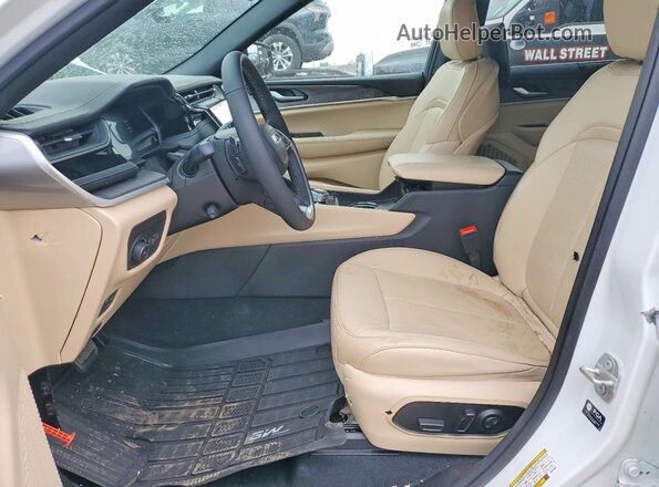 1C4RJKBG1R8918655 2024 JEEP GRAND White Front interior view